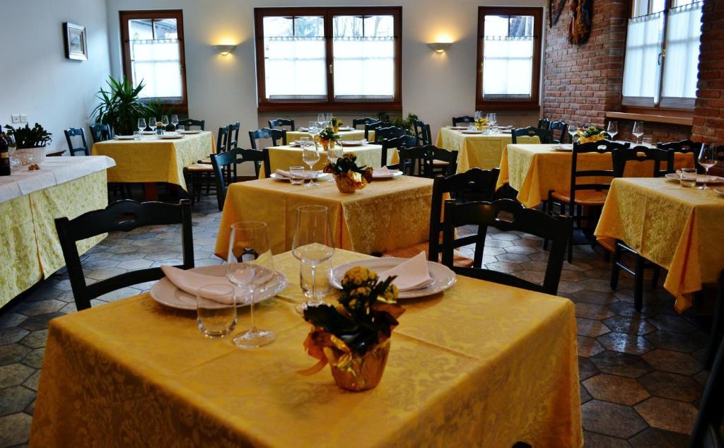 Hotel Locanda Le Tre Oche Molina di Ledro Exterior photo